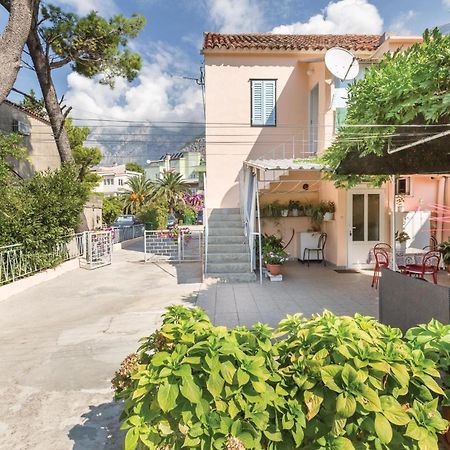 Awesome Apartment In Makarska With Kitchen Exterior photo
